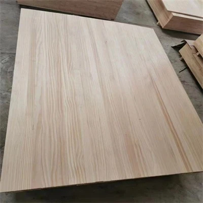 Radiata Pine uzorak ravna ploča